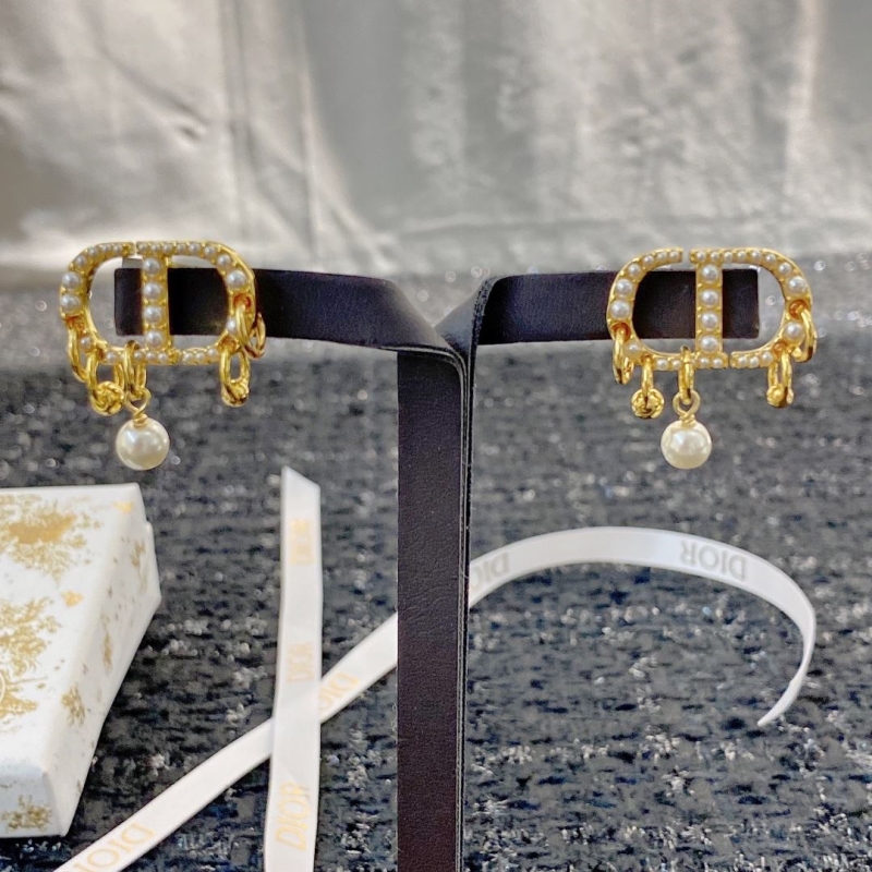 chr1st1an D10r earrings